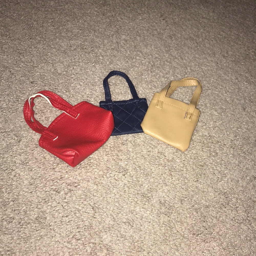 Basic color purses